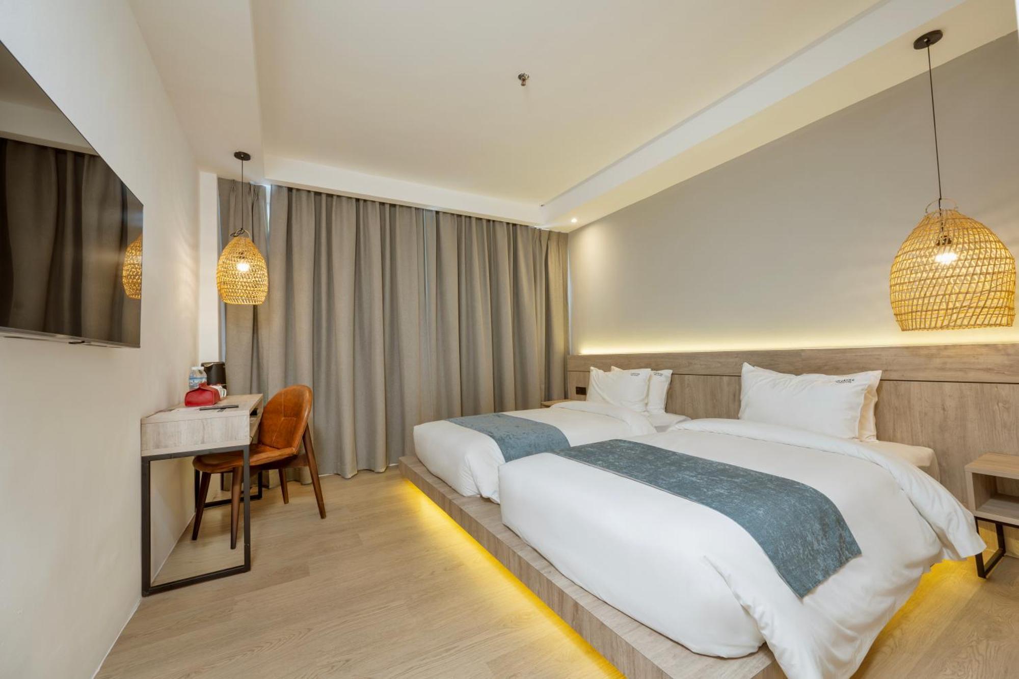 Theatre Hotel Kuching Extérieur photo